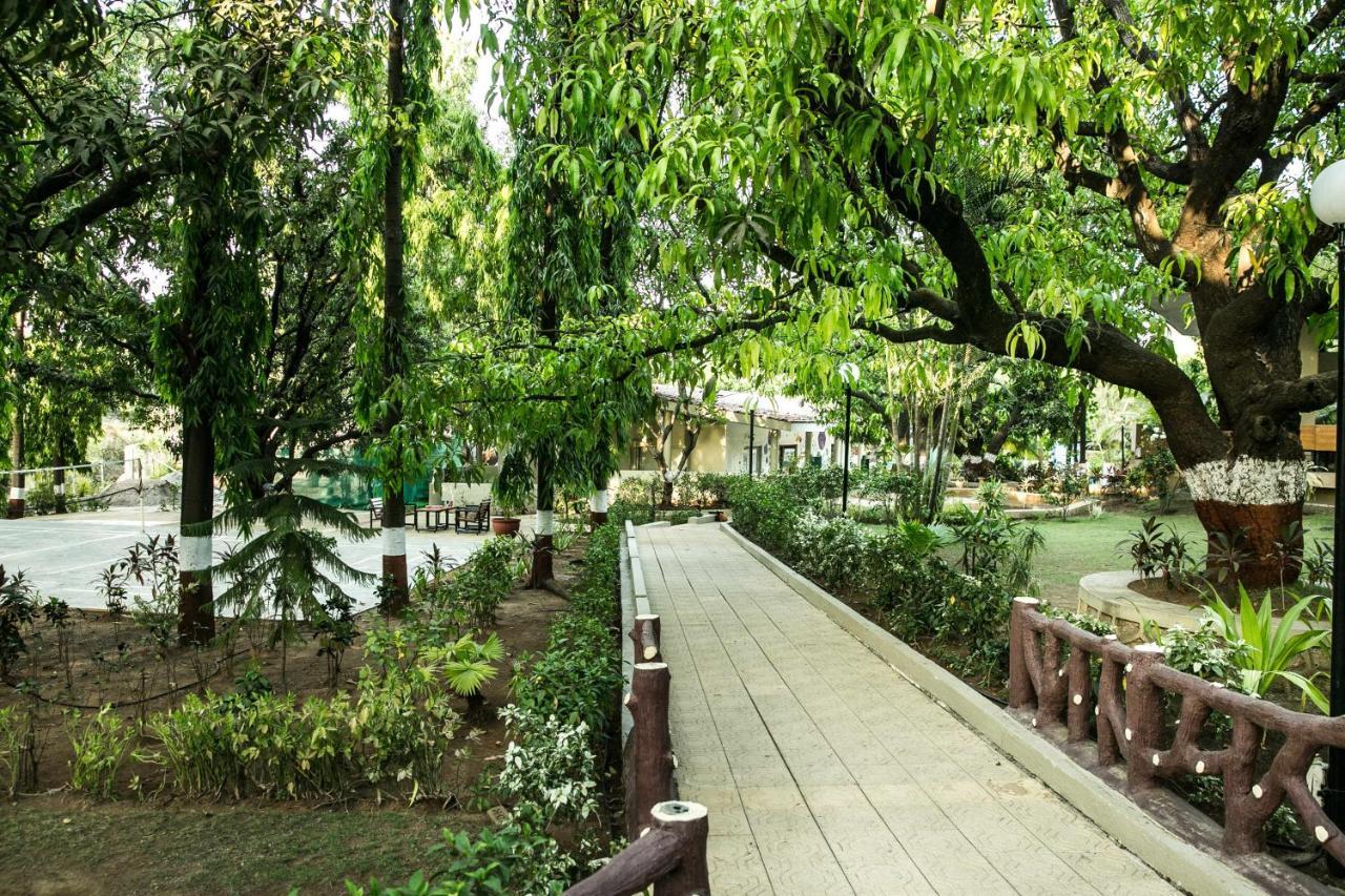 Ras Resort By Treat Silvassa Eksteriør billede